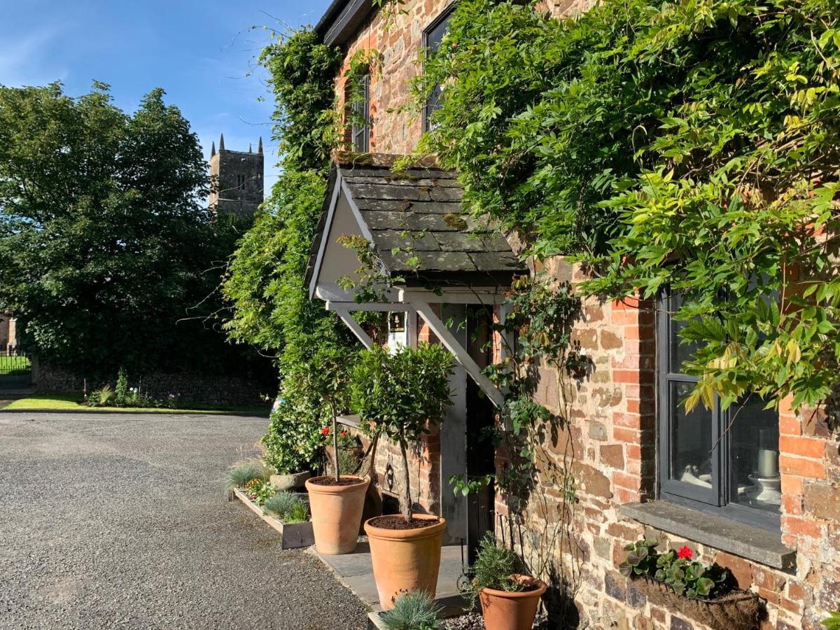 Molesworth Arms Pyworthy Bed & Breakfast Holsworthy Exterior photo